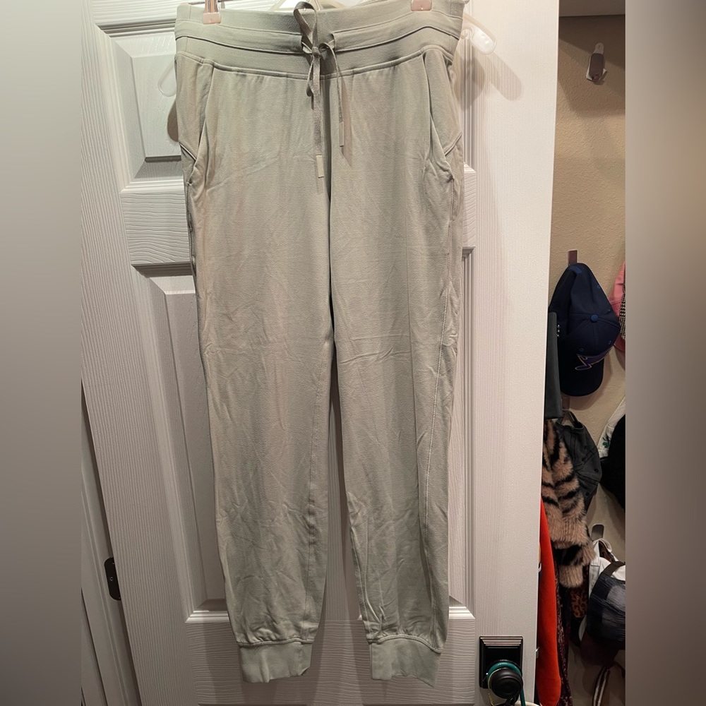 LULULEMON Mint green joggers